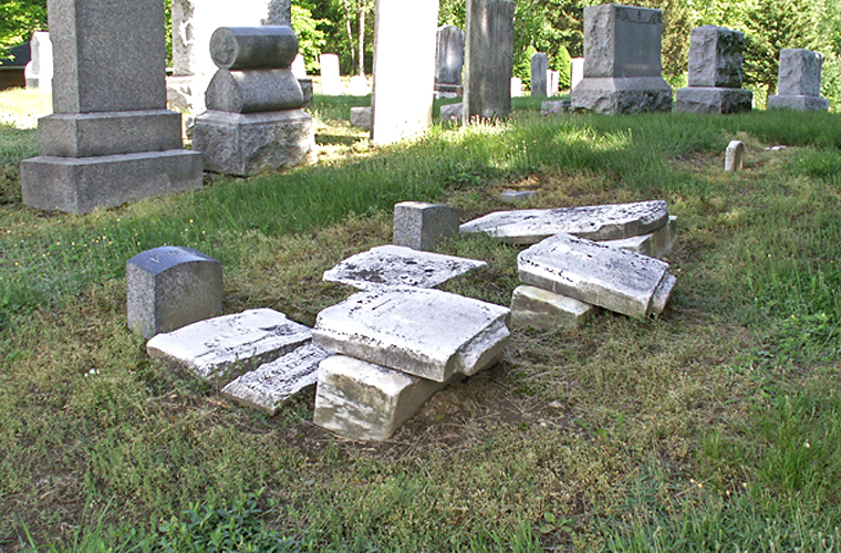 Gravesite of Clarinda (Howell), Charles and daughter "Clara" Milburn